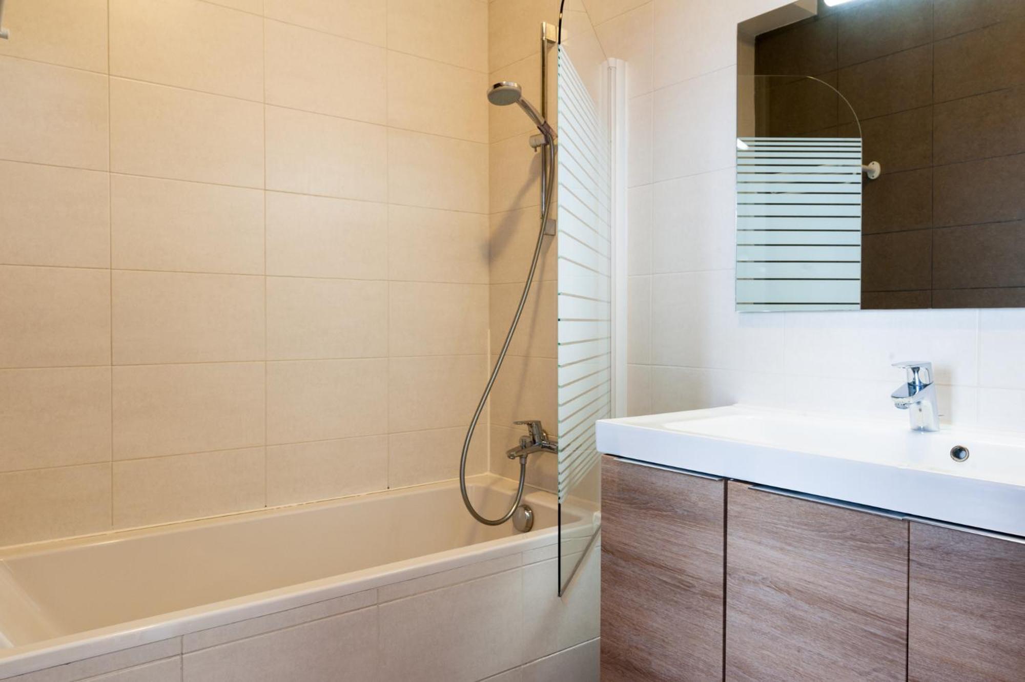 De La - Hotel Ronce-les-Bains