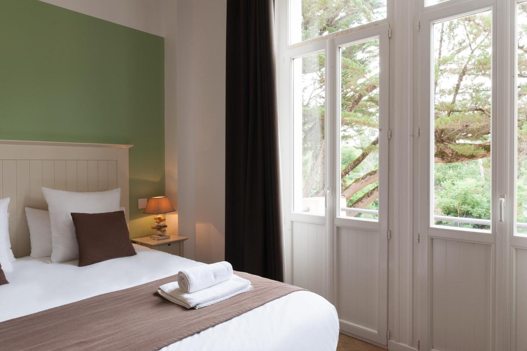 Hotel De La - 3*