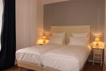 Hotel De La - 3*